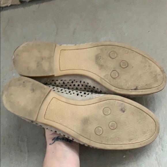 franco sarto taupe perforated lace up Oxford shoes - Picture 8 of 14